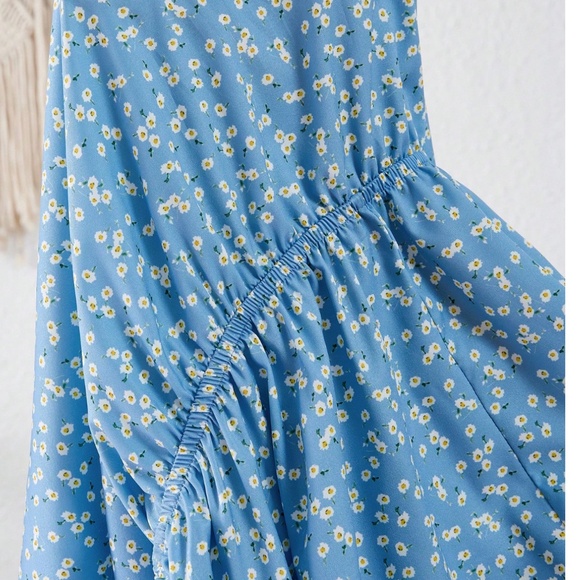 Plus Floral Print Front Tie Ruffle Short Sleeve Romper - Picture 2 of 8